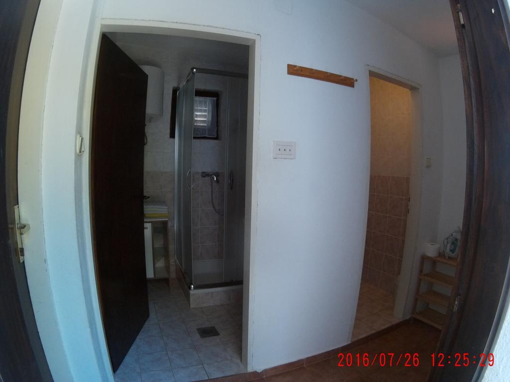Apartman Luburic Pinezići Exterior foto